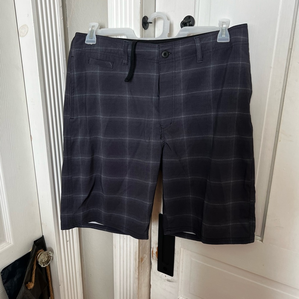 Men’s plaid shorts